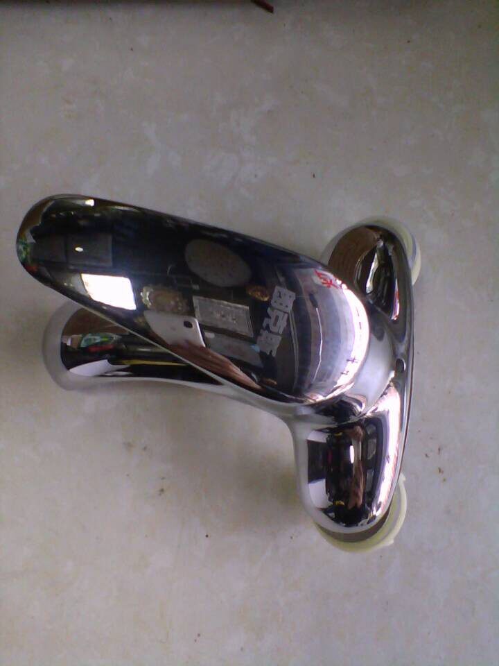 All copper cold and hot water makeup room cooling and hot single-hole tap rotating tap tap