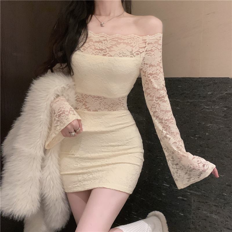 One-Shoulder Flared Sleeve Lace Dress for Women, Spring and Autumn, Socialite Style, Sexy Bodycon Off-Shoulder Dress, Figure-Flattering Inner Dress