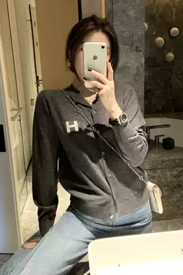 2021 autumn and winter New embroidery letter cashmere cardigan solid color low v-neck long sleeve coat knitwear women