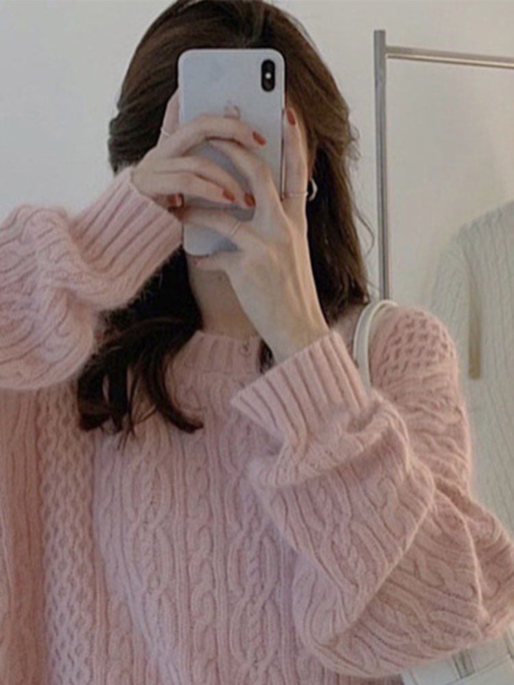 软糯粉色毛衣穿搭灵感！韩系设计感内搭秋冬温柔风必备
