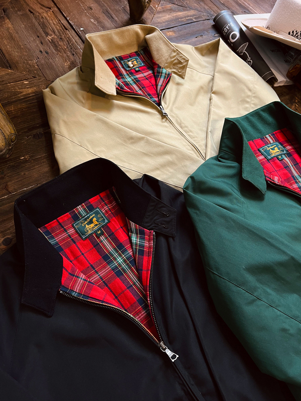 The Main Focus Is on the British Green Harrington G9 Jacket, an Eternal Classic Coat The Main Focus Is on the British Green Harrington G9 Jacket, an Eternal Classic Coat