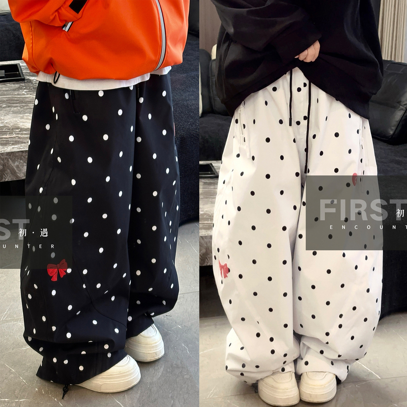 Berry Polka 2627 New 3L Hard Shell Laminated Waterproof Oversize Polka Dot Loose Ski Pants Berry Polka 2627 New 3L Hard Shell Laminated Waterproof Oversize Polka Dot Loose Ski Pants