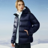 Спортивная демисезонная удерживающая тепло короткая толстовка с капюшоном для отдыха, куртка