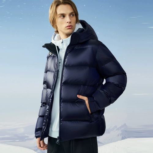 Спортивная демисезонная удерживающая тепло короткая толстовка с капюшоном для отдыха, куртка