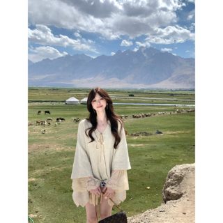 Early autumn new style gentle and sweet style loose and slim sweater