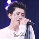 Cai Xukun với cùng một đoạn kính khung tròn phẳng retro gương phẳng với chuỗi khung kính chống ánh sáng xanh cận thị tròng kính cận Kính