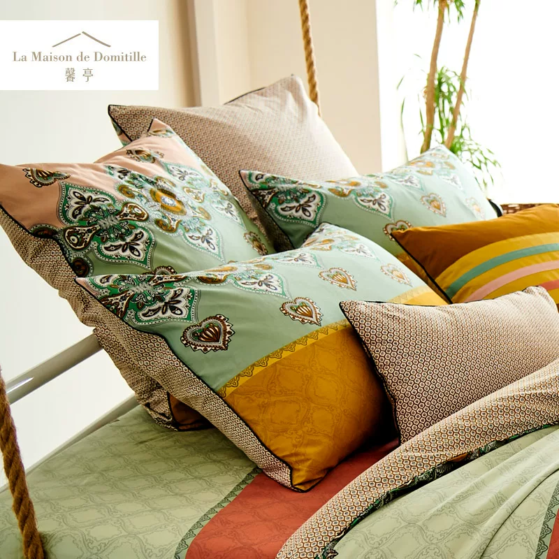 Ethnic square bedspread, boho style, ethnic style