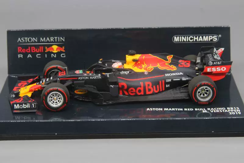 Модель гоночного автомобиля Формула-1 1:43 миниатюра Red Bull Макс Ферстаппен 2019 RB15 сплав
