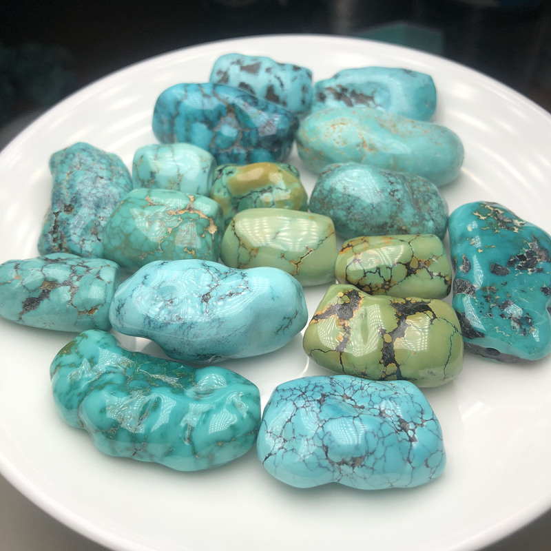 Natural Turquoise from Shilian, Hubei, High-Porcelain Tibetan-Style Horseshoe-Shaped Pendant Necklace Accessory Natural Turquoise from Shilian, Hubei, High-Porcelain Tibetan-Style Horseshoe-Shaped Pendant Necklace Accessory