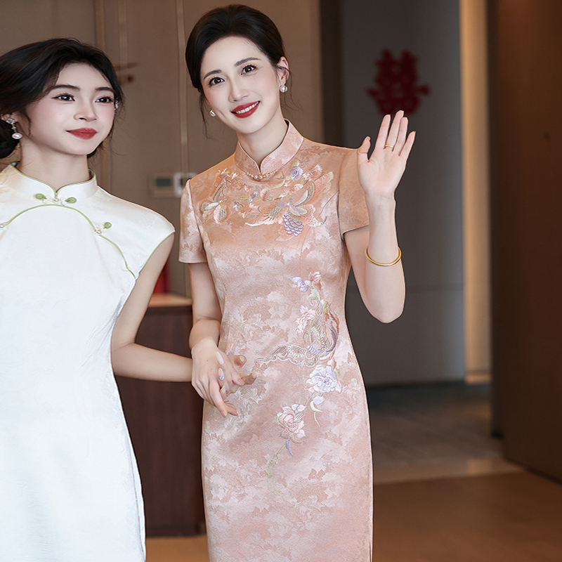 May Day Celebration Mother-In-Law Wedding Banquet Outfit 2026 New High-End Jacquard Acetate Pink Cheongsam Wedding Mother's Dress Noble