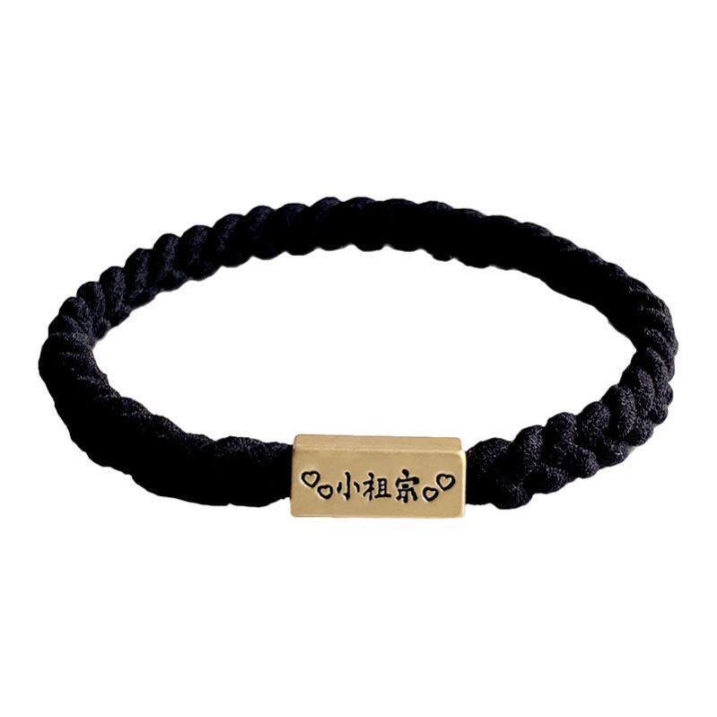 Hair ring boyfriend with a little leather fascia to boyfriend and couple hand alchemy red leather cover to boyfriend's hair ring