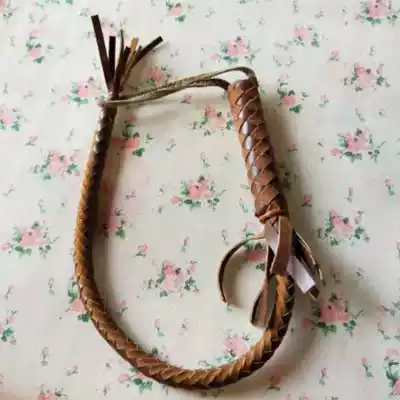 Mongolian craft gift decoration whip whip hand-woven white art special whip ten can be wholesale