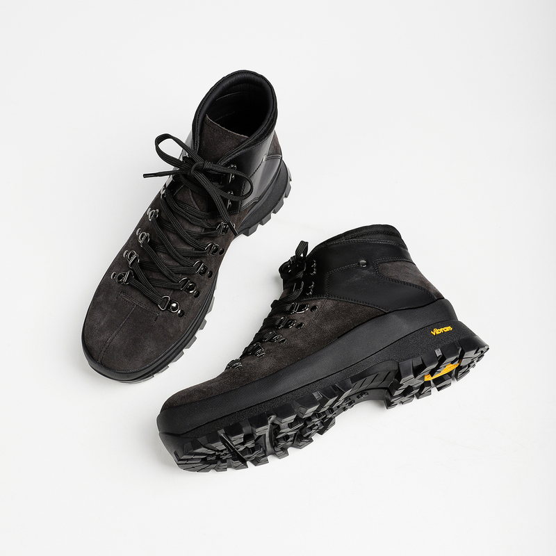 Authentic Roawalking Cow Suede and Calfskin Outdoor Mid-High Hiking Boots Authentic Roawalking Cow Suede and Calfskin Outdoor Mid-High Hiking Boots