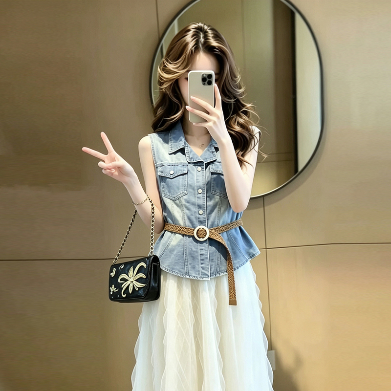 Retro Polo Collar Denim Vest for Women, Summer Thin Style, Fashionable Waist-Cinching Lace-Up Sleeveless Vest Shirt Top Retro Polo Collar Denim Vest for Women, Summer Thin Style, Fashionable Waist-Cinching Lace-Up Sleeveless Vest Shirt Top
