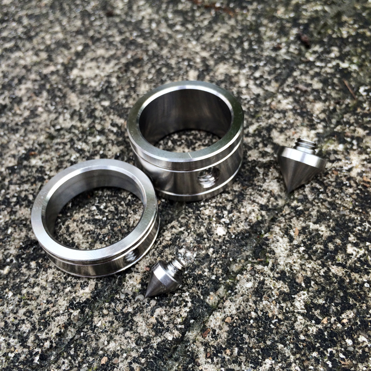 Non-magnetic 304 stainless steel self-defense ring defense finger men's and women's self-defense anti-wolf ring broken window outdoor EDC tool