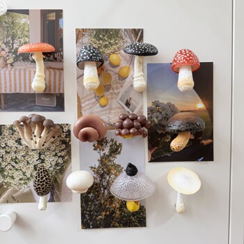Creative mushroom refrigerator sticker perforated door decorative magnetic sticker magnetic sticker personalized magnetic attraction