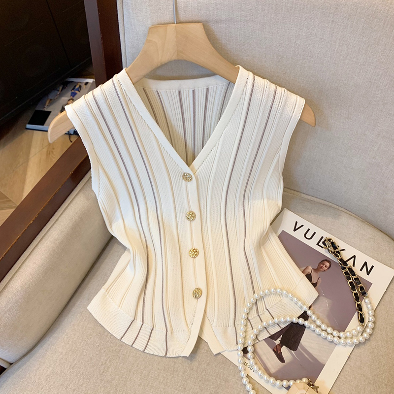 High-End Women's Striped V-Neck Knitted Vest with Contrasting Colors, Originally from a Department Store, Now Available as a Clearance Item High-End Women's Striped V-Neck Knitted Vest with Contrasting Colors, Originally from a Department Store, Now Available as a Clearance Item