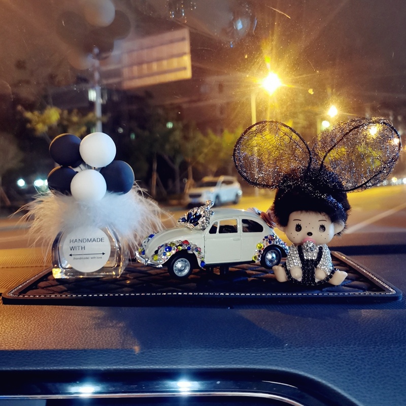 Car Pendulum in the car Adorable Creative Munch On-board Perfume Fragrant South Korea Upmarket Goddess Deposit in the Internet Red-Taobao