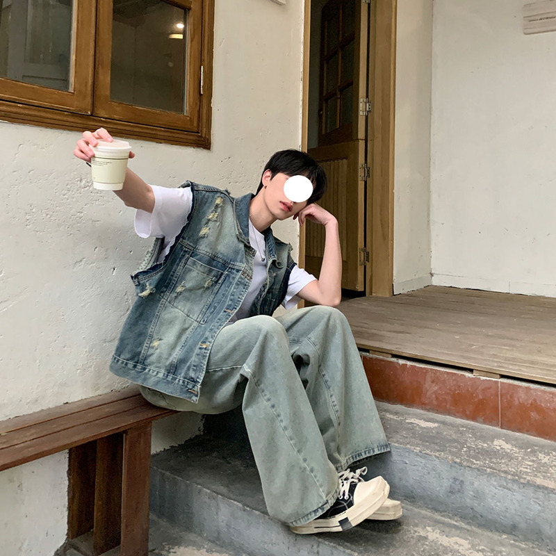 American-Style Trendy Retro Washed Distressed Short Denim Vest for Men and Women, Autumn High Street Versatile Sleeveless Jacket American-Style Trendy Retro Washed Distressed Short Denim Vest for Men and Women, Autumn High Street Versatile Sleeveless Jacket