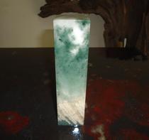 Guilin Longsheng Natural Jade Guilin Chicken Blood Jade Ice Green Chapter 4 3x4 3x17 5cm