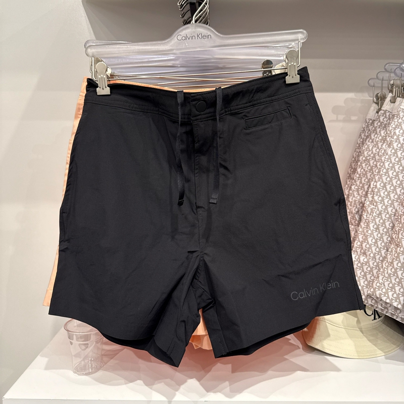 2026 Summer New Calvin Klein/Ck Men's Casual Solid Color Drawstring Elastic Quick-Drying Shorts 2026 Summer New Calvin Klein/Ck Men's Casual Solid Color Drawstring Elastic Quick-Drying Shorts