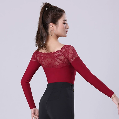 Дэн Баолуо танце