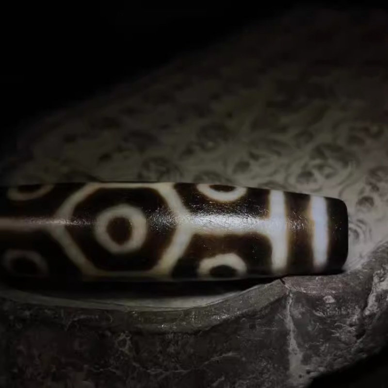 揭秘！西藏老天珠龟甲九眼天珠54x13，真的假的？💎真相大起底！--淘宝