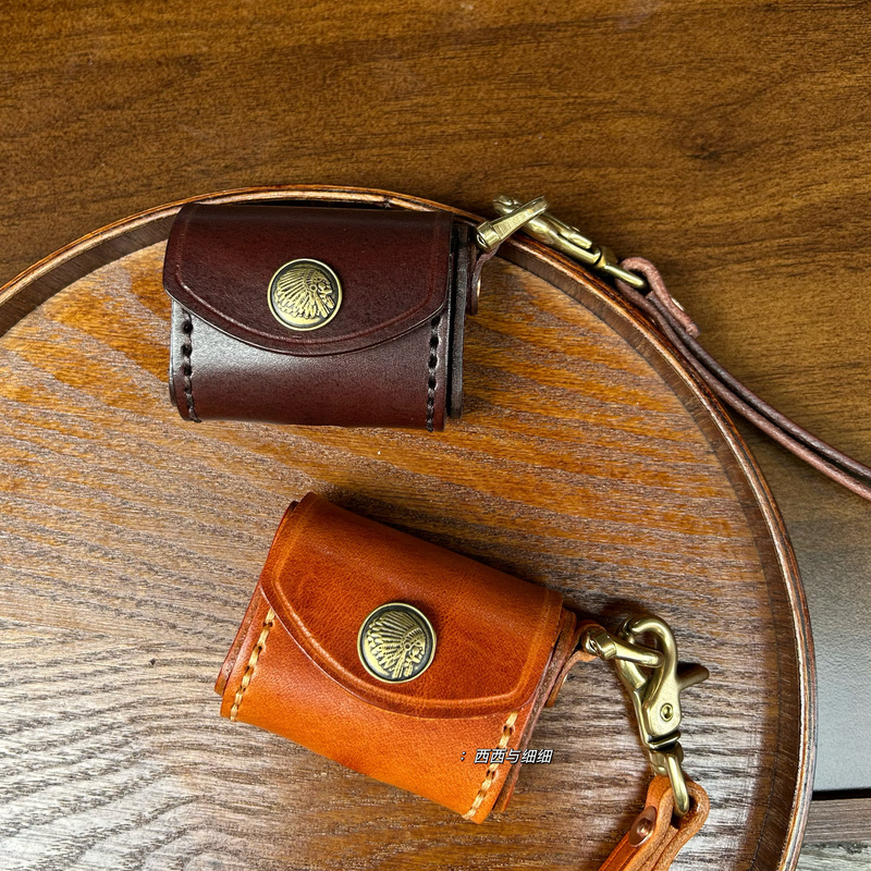 First-Layer Cowhide Earphone Case, Vintage Handmade Mini Bag, Accessory with Charging Port, Earphone Case, Apple Earphone Case
