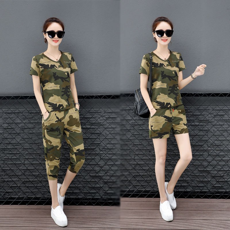 Summer Korean version of the new camouflage clothing women loose fashion V-neck short-sleeved T-shirt large size shorts seven-point pants two-piece set