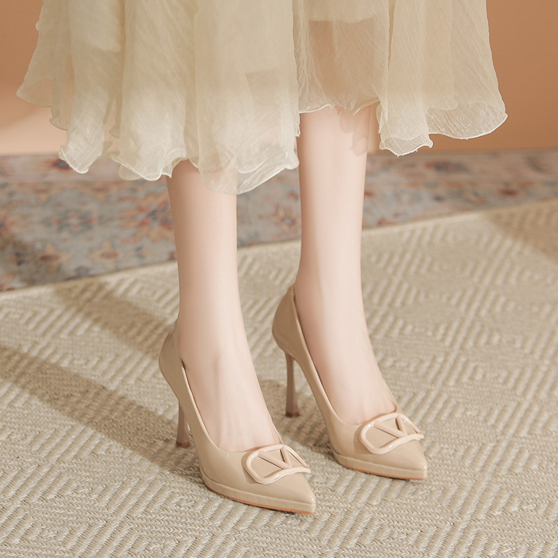 Patent Leather V-Buckle 2026 New High-Heeled Shoes for Women, Small Size, Stiletto Heel, Waterproof Platform Single Shoes, Professional Thick-Soled Work Shoes for Women Patent Leather V-Buckle 2026 New High-Heeled Shoes for Women, Small Size, Stiletto Heel, Waterproof Platform Single Shoes, Professional Thick-Soled Work Shoes for Women