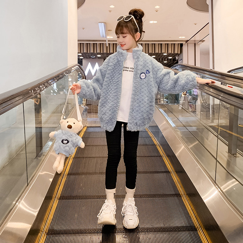 Girls Lamb Suede Cover Fall and Winter 2023 New Korean Gas Sweater Children Fashionable Thicker Coat