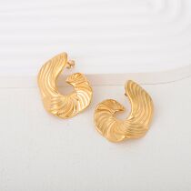 LAVK Sleek K Gold-Plated Stainless Steel Curve Earrings