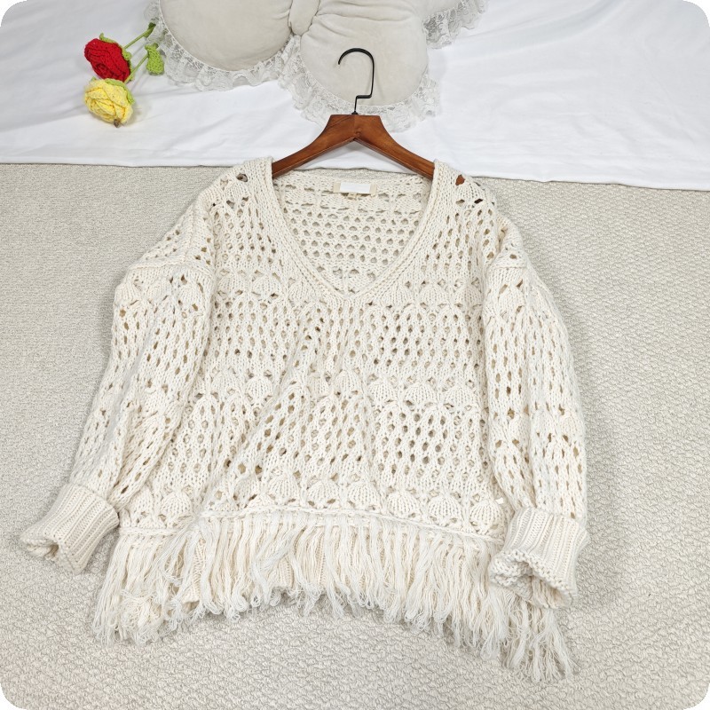French-Style Lazy Hollow-Out Crochet Tassel Knit Sweater for Women in Spring and Autumn, White, Loose, Slimming, Versatile, Age-Reducing Sweater Top