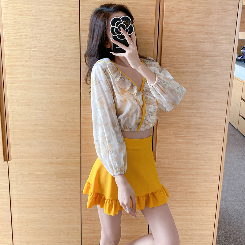 Broken flower ins small fragrance style conservative cover belly slimming three-piece set fairy sunscreen 2021 new hot spring swimsuit women's summer