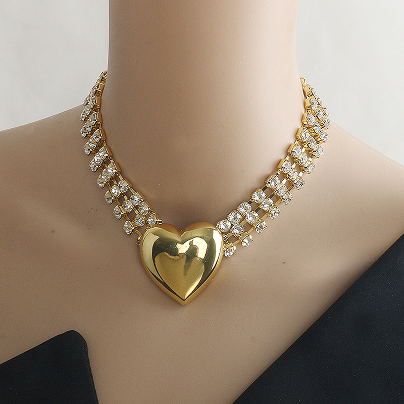 Exagerado Ropa De Calle Forma De Corazón Diamantes De Imitación Circón Aleación De Zinc Gargantilla Venta Al Por Mayor display picture 3