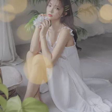 Cô gái màu hồng trái tim màu hồng trắng dây treo váy ngủ ren sexy gió và máy cẩn thận mặc ảnh thực tế - Đêm đầm
