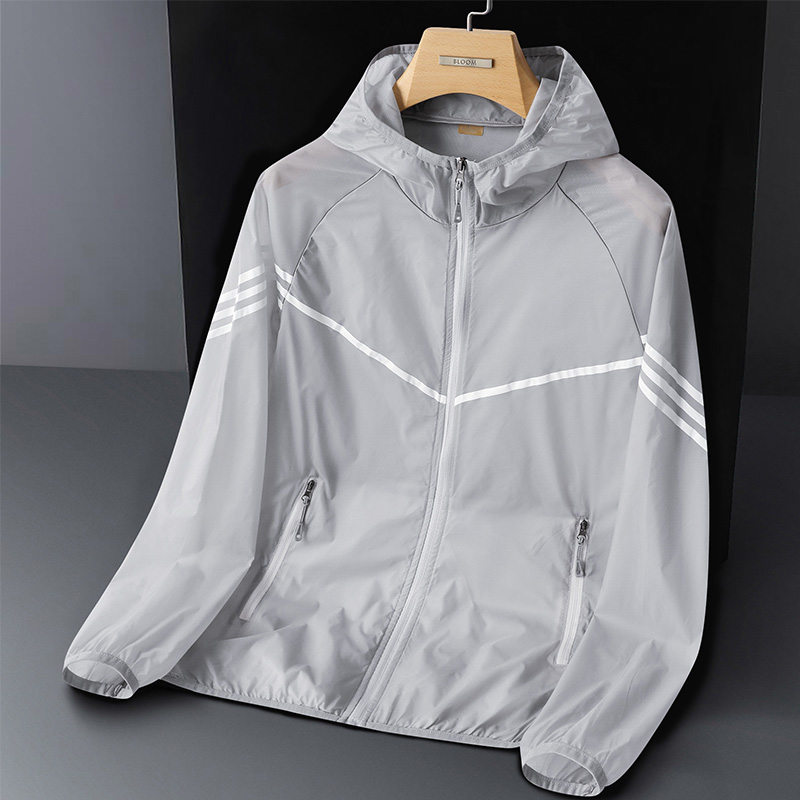 2021 Summer sun protection clothes men light and breathable sunscreen women outdoor speed dry sport wind clothes men and women skin clothes