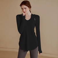 Черный спортивный лонгслив