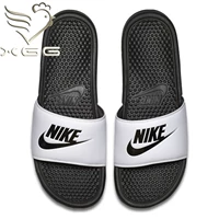 Gà Chick Nike BENASSI JDI nam giản dị màu đen và trắng chữ dép thể thao dép 343880-100 dép nam gucci