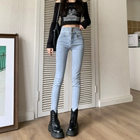 Светло-голубые точки