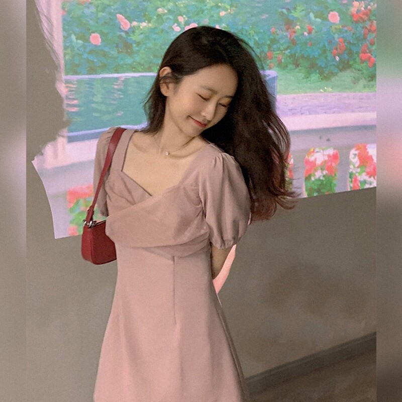 The French style design feeling small and gentle ethos first love sweet and small sub a square collar with foam sleeves and summer
