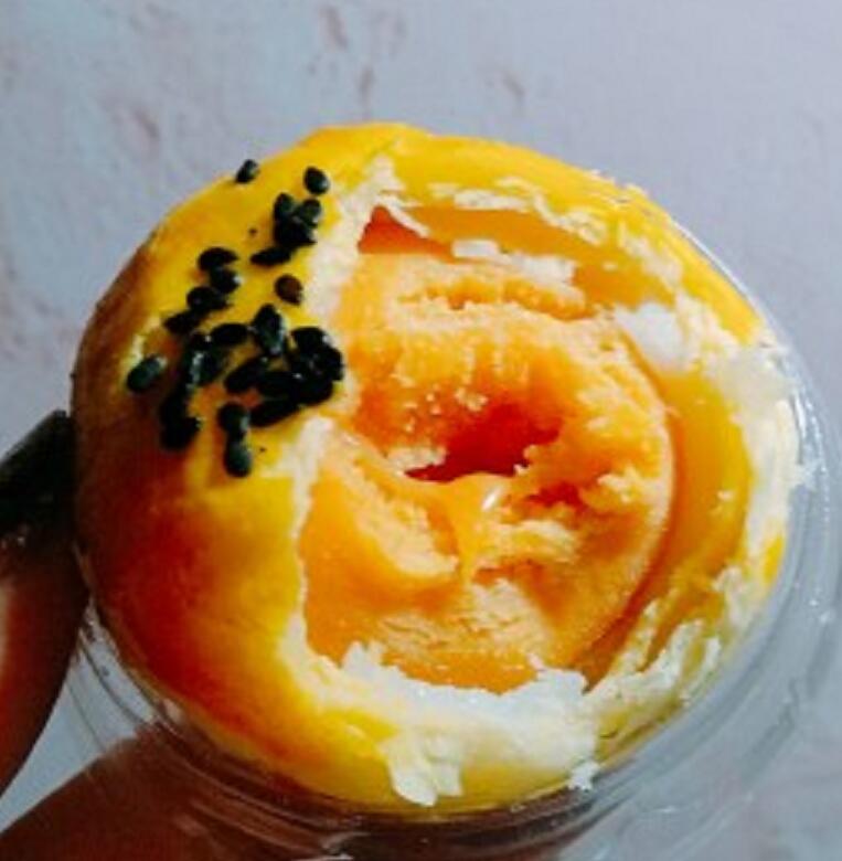 Tasting sugarcane sinking in the middle, cheese flowing heart, Xuemei Niang, salted egg yolk crisp, handmade mochi, sea duck egg yolk, fresh and mindful in bulk