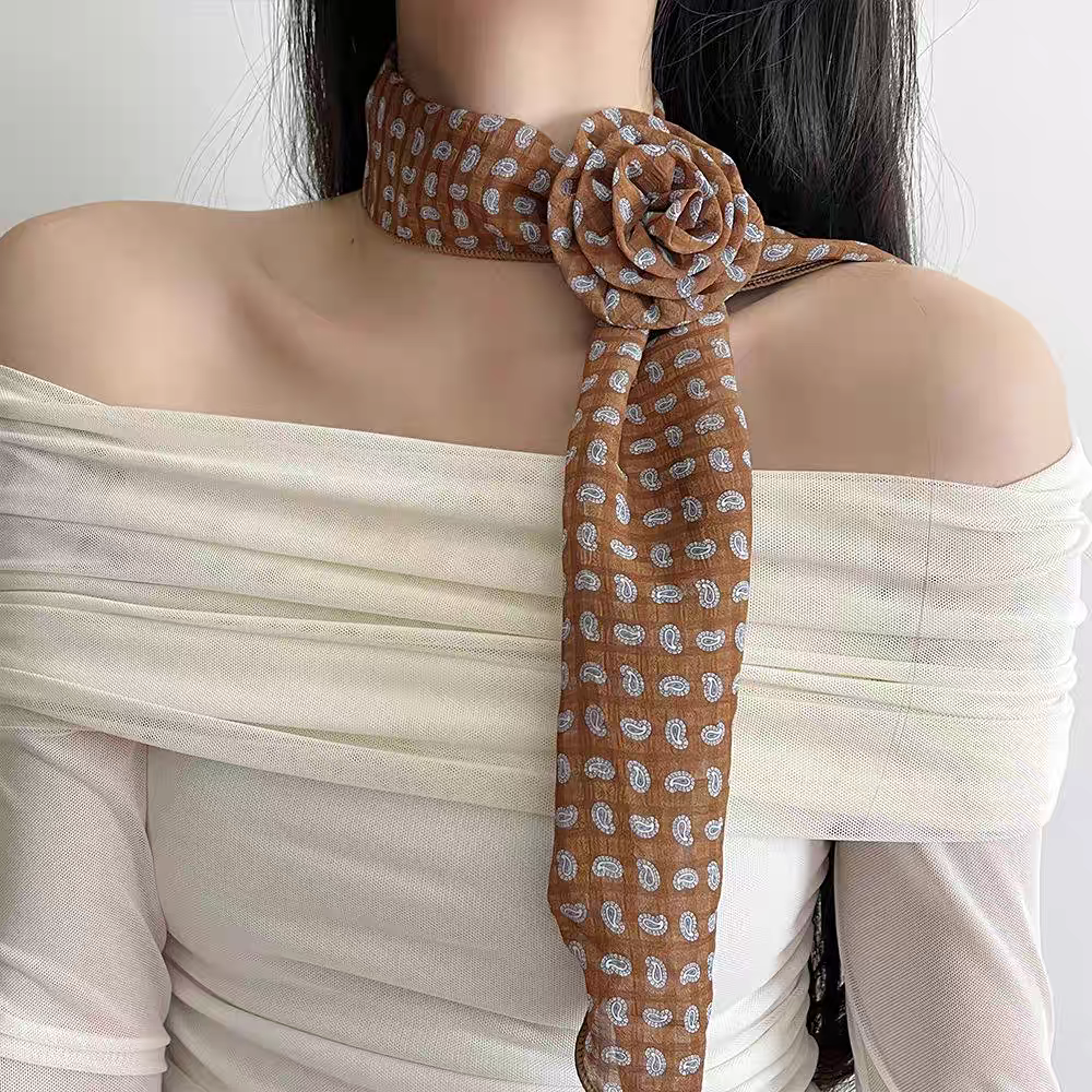 长丝巾怎么围好看？解读2025流行趋势下的优雅搭配秘诀