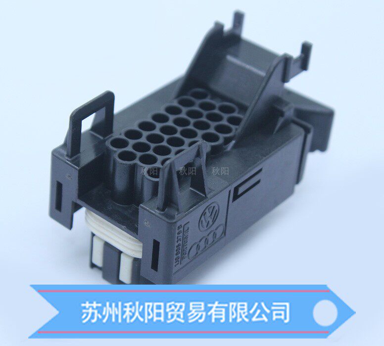 1393436-1 V23542-C1028-B100 Taco connector jacket 28 holes original load 