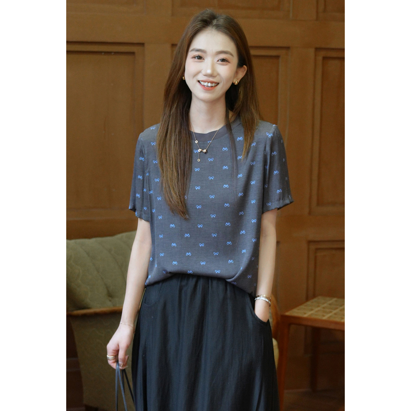 R H New Model 56225 Spring and Summer Thin Elegant Silk Double Gauze T-Shirt High-End Mulberry Silk Loose Short-Sleeved Top R H New Model 56225 Spring and Summer Thin Elegant Silk Double Gauze T-Shirt High-End Mulberry Silk Loose Short-Sleeved Top