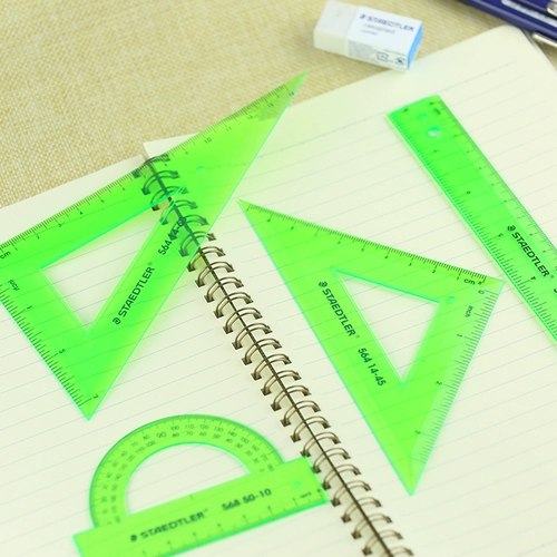 Staedtler 569 WP4 Прозрачный цвет пластиковой пластиковой транспортировщик-правитель Треугольщик Треугольник 20 см. Перекрывательская пластинга для студенческого экзамена.