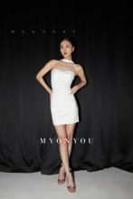 MYONYOU小众原创设计白色可拆卸肩带辣妹修身抹胸短款连衣裙