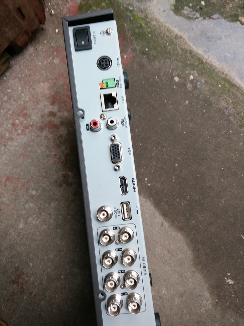 Sea view 8 Road high-definition hard disc video recorder DS-7208HW-SNH DS-80104 DS-80104 REV2 2