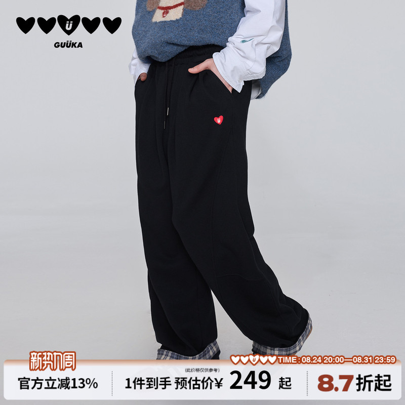 Guuka Black Heart Embroidery Curved Hem Sweatpants for Men, 360g Thickened Couple Plaid Pants with Split Hem Design
