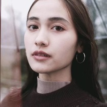 The incarnation of Qian Zhilongs jealousy Kong Xiaozen the same minimalist S925 sterling silver geometric big circle earrings couple earrings